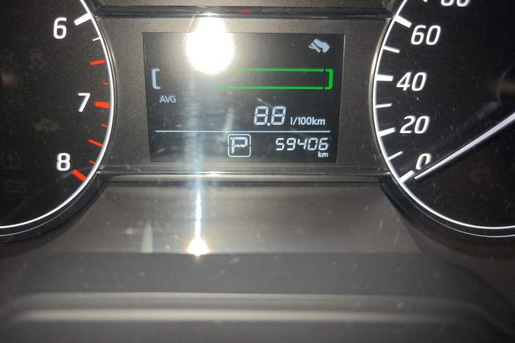 Used Nissan Tiida 2020 1.6L CVT Cool Edition Odometer Close Up