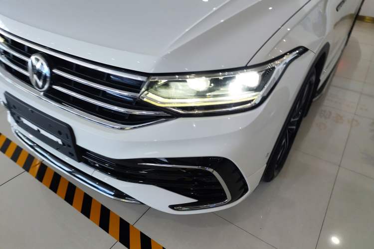 Used Volkswagen Tiguan L 2022 330TSI Automatic Two-Wheel Drive R-Line Enhanced Edition