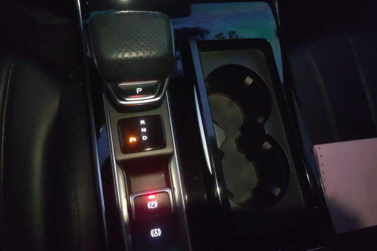 Used Roewe RX5 eMAX 2020 500 PHEV Smart Cabin Flagship Edition Gear Lever