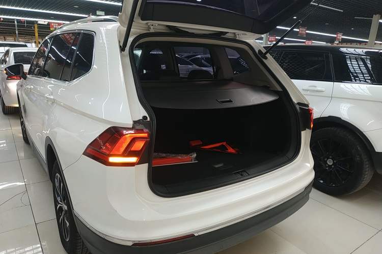 Used Volkswagen Tiguan L 2018 330TSI Automatic Two-Wheel Drive Luxury Edition
