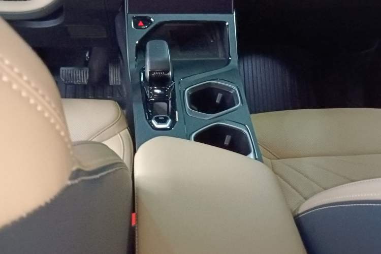 Used Geely Auto FX11 2023 1.5TD DCT Prestige Edition
