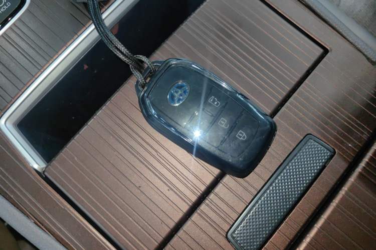 Used Toyota SIENNA 2023 2.5L Hybrid Comfort Edition Interior 1