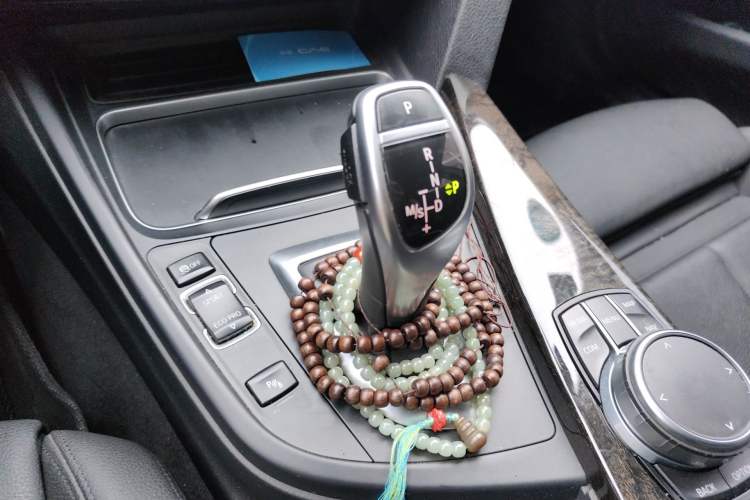 Used BMW 3 Series 2018 320Li M Sport Night Edition Gear Lever