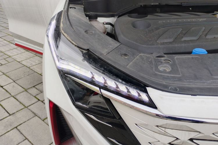 Used CHANGAN OSHAN Z6 2023 Blue Whale 1.5T DCT Smart-Led City Edition