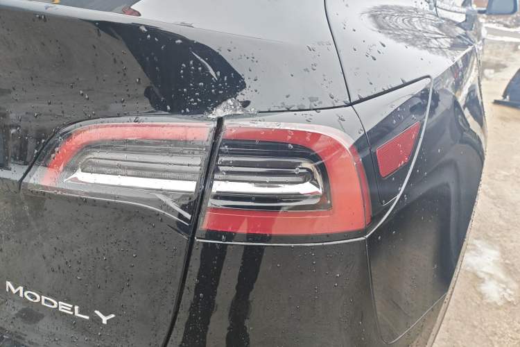 Used Tesla Model Y 2022 Rear-Wheel-Drive Version
