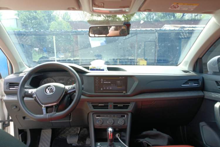 Used Volkswagen Tharu 2021 280TSI Two-Wheel Drive Trend Edition Center Console