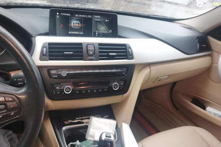 Used BMW 3 Series 2014 320i Sport Edition