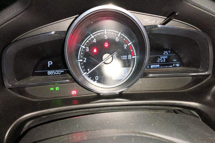 Used Mazda 3 Axela 2017 Hatchback 2.0L Automatic Sport Model China V Emission Standard Instrument Cluster