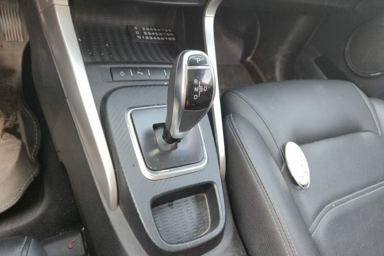 Used BYD Yuan New Energy 2018 EV360 Smart Connect Cool Edition Gear Lever