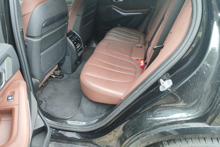 Used BMW X5 2021 xDrive40i Luxury Model with M Sport Package Left Rear Seat