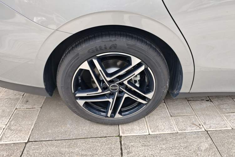 Used Roewe D7 2023 DMH 125km Flagship Edition