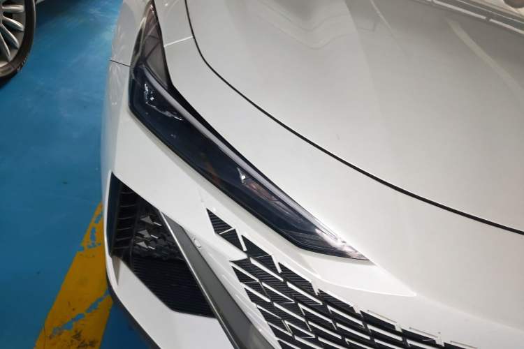 Used Changan UNI-V 2023 1.5T Prestige Model
