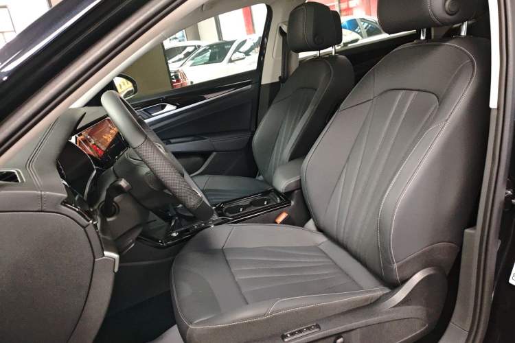 Used Volkswagen Passat 2026 Model, Outstanding 380TSI Longteng Edition