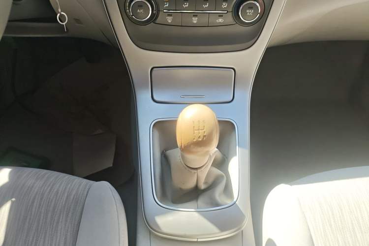 Used Nissan Sylphy 2012 1.6XE Manual Comfort Edition