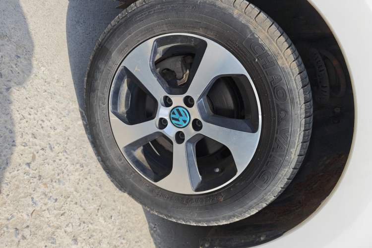 Used Volkswagen Polo 2016 1.4L Manual Fashion Model Exterior 4