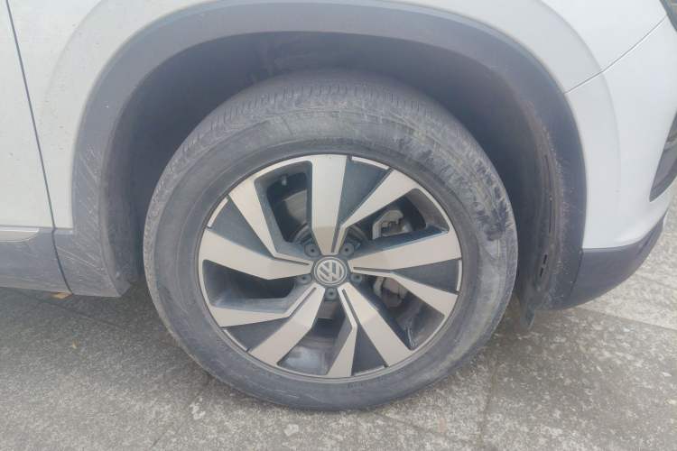 Used Volkswagen Tayron 2020 330TSI Two-Wheel Drive Luxury Smart Connectivity Version Right Front Wheel Hub