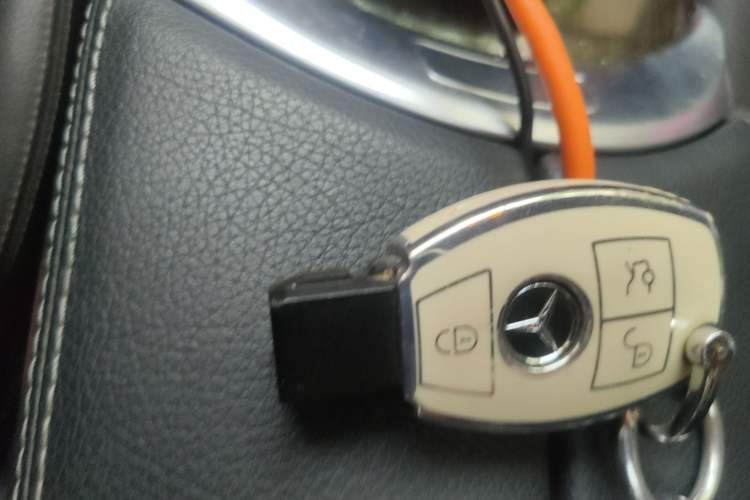 Used Mercedes-Benz GLC 2017 GLC 260 4MATIC Dynamic Edition Vehicle Key