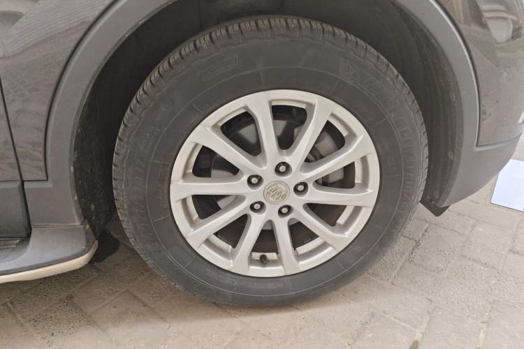 Used Buick Envision 2016 20T Two-Wheel-Drive Elite Model Right Front Wheel Hub