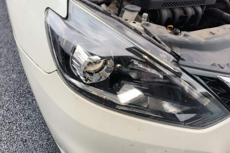 Used Nissan Sylphy 2018 1.6XV CVT Deluxe Edition Right Front Headlight