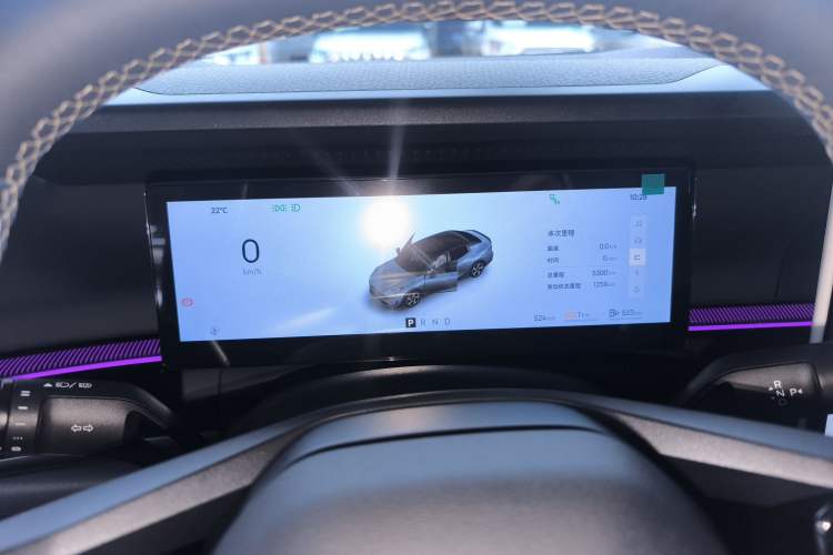 Used Lynk & Co 07 2024 EM-P 126 Long-Range Halo
