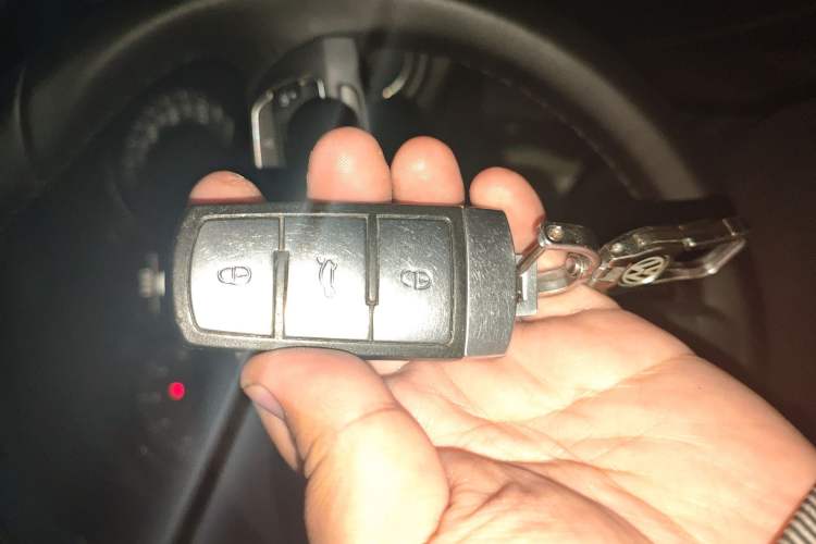 Used Volkswagen Magotan 2015 Facelift 1.8TSI Luxury Model Vehicle Key