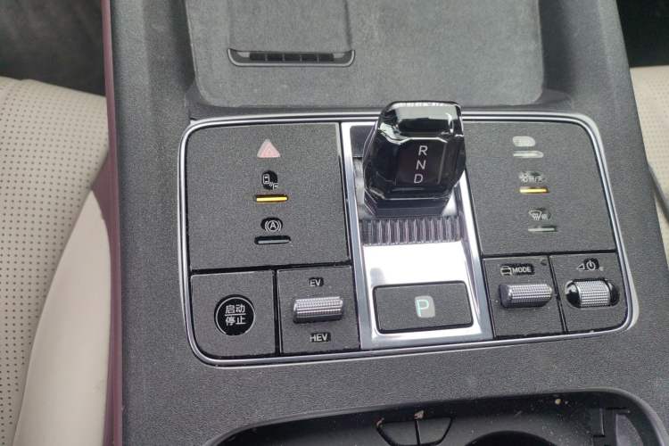 Used BYD Seal 2023 DM-i 1.5T 121km Prestige Model Gear Lever