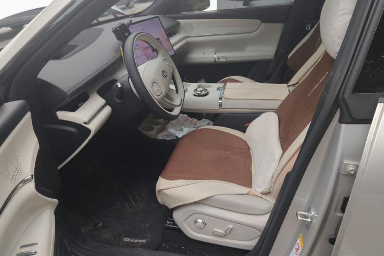 Used CHANGAN NEVO Q07 2025 215 Prestige Edition
