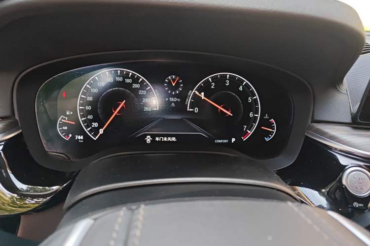 Used BMW 5 Series 2019 Facelifted 530Li Leading Edition Luxury Package
