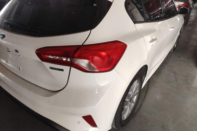 Used Ford Focus 2021 Hatchback EcoBoost 180 Automatic Titanium Edition