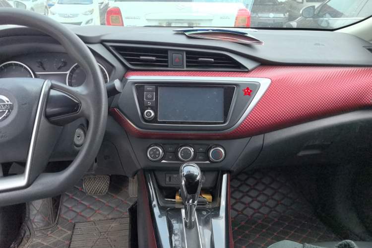 Used Nissan Lannia 2016 1.6L CVT Cool Edition Audio And AC Panel