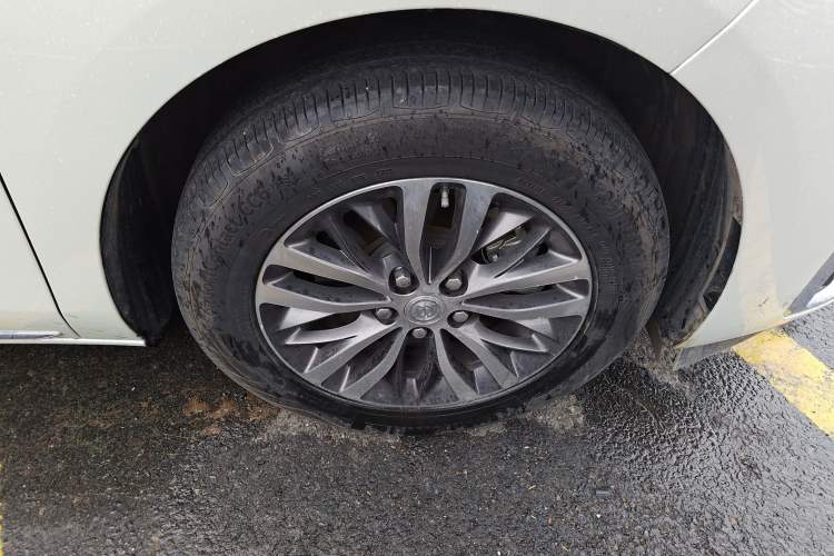 Used Buick GL8 2023 ES Lu Zun Comfort Model