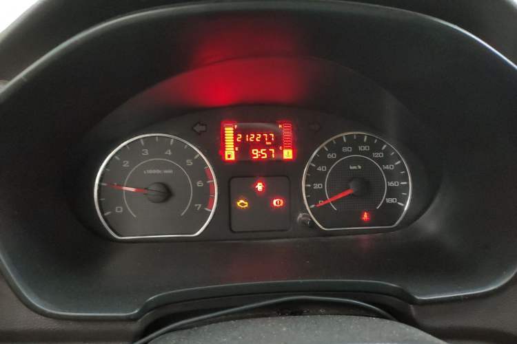 Used Wuling Hongguang V 2019 1.5L Jingqu Version China VI LAR Instrument Cluster