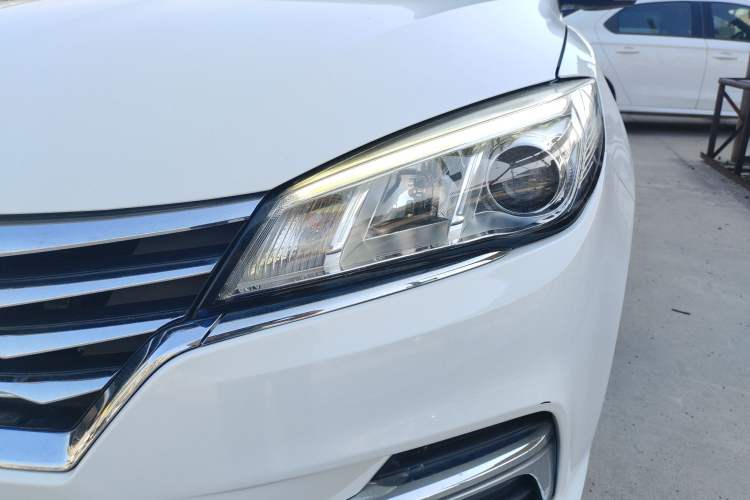 Used Roewe 360 2018 PLUS 1.5L Automatic Luxury Edition Left Front Headlight