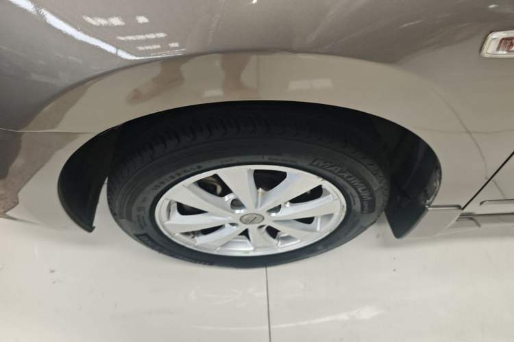 Used Nissan Sylphy 2012 Classic 1.6XE Automatic Comfort Edition Exterior 4