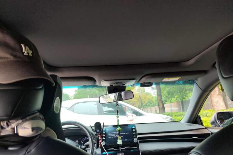 Used Toyota Avalon 2019 2.5L Touring Premium Version China VI Standard
