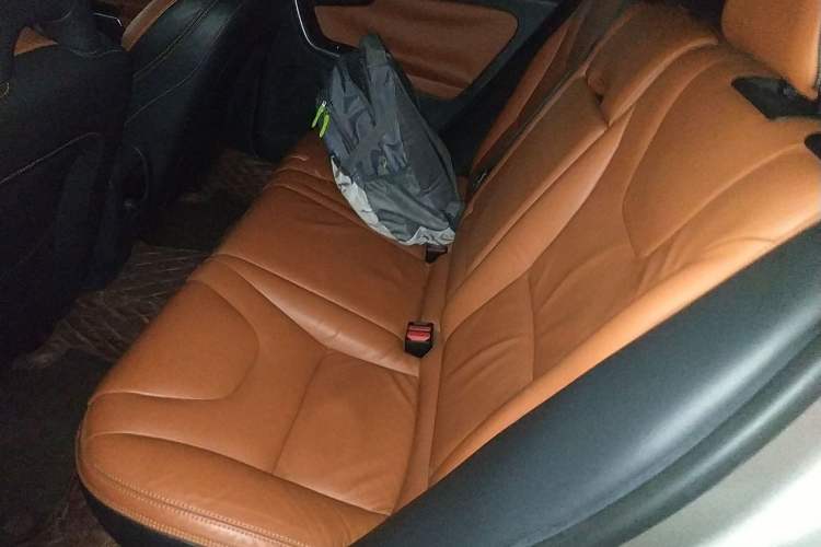 Used Volvo V60 2015 T5 Zhiyi Edition
