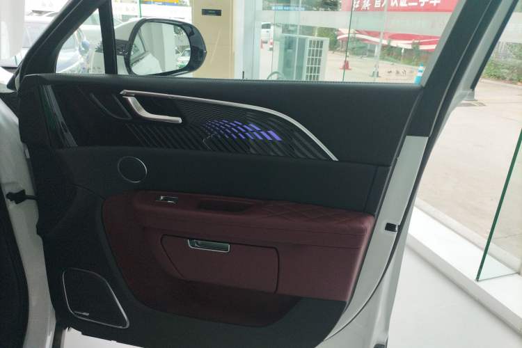 Used Hongqi E-HS9 2022 660 km Range Flagway Edition Six Seats