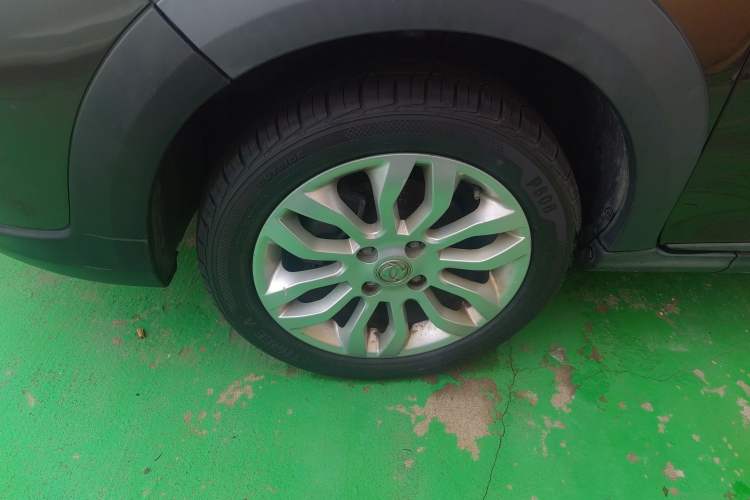 Used Dongfeng Aeolus AX3 2017 Leading Edition 1.5L Automatic Shangkue Model
