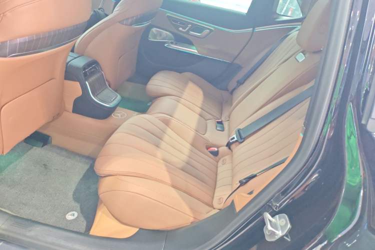 Used Mercedes-Benz E-Class 2024 E 300 L Luxury Model