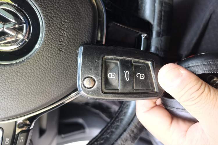 Used Volkswagen Lamando 2017 280TSI DSG Luxury Edition
