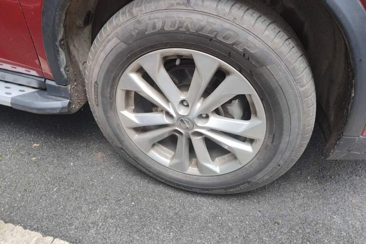 Used Nissan X-Trail 2015 2.0L CVT Comfort MAX Edition 2WD Right Front Wheel Hub