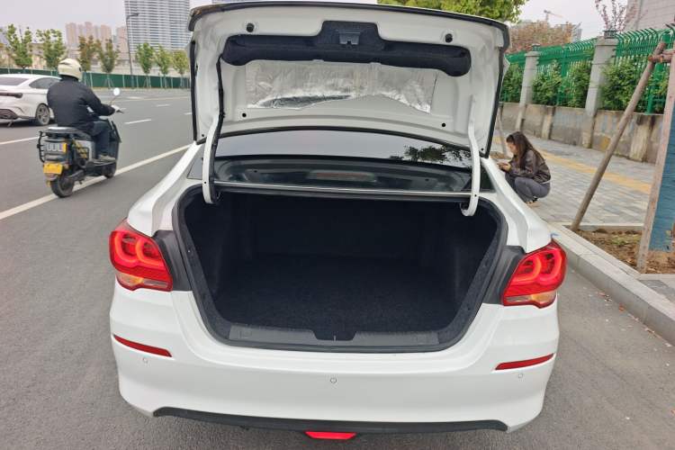 Used Chevrolet Cavalier 2016 1.5L Automatic Xinyue Edition Trunk