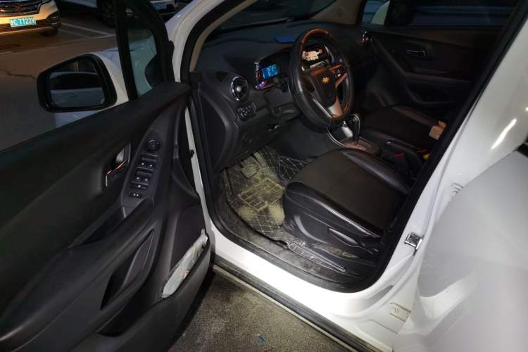 Used Chevrolet Trax 2016 1.4T Automatic Two-Wheel Drive Luxury Version Driver Seat