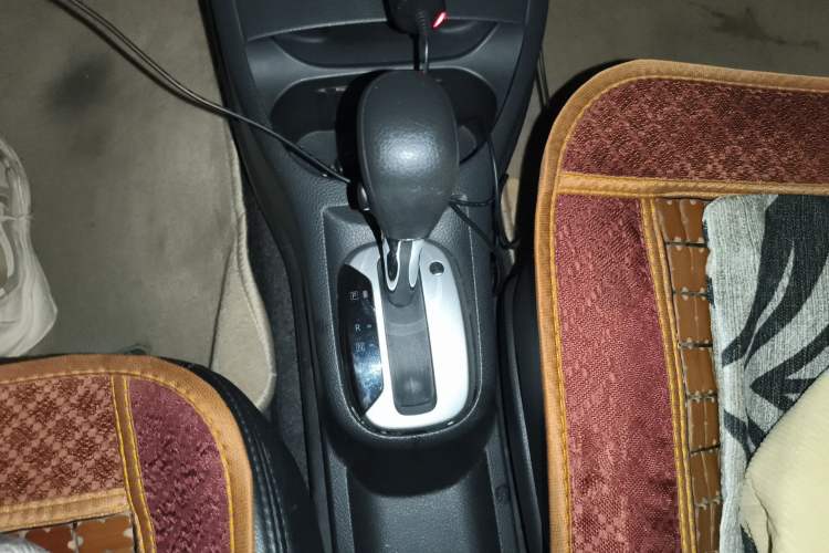 Used Nissan Livina 2015 1.6XE CVT Comfort Edition Gear Lever