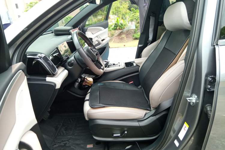 Used BYD Song Pro New Energy 2024 HONOR Edition DM-i 110KM Beyond Model
