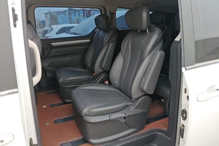 Used SAIC MAXUS G20 2023 Facelifted ES 2.0T Gasoline Automatic Value Edition