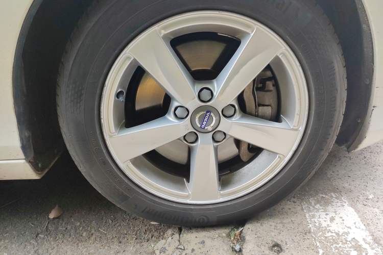 Used Volvo V40 2016 T3 Zhiyi Edition
