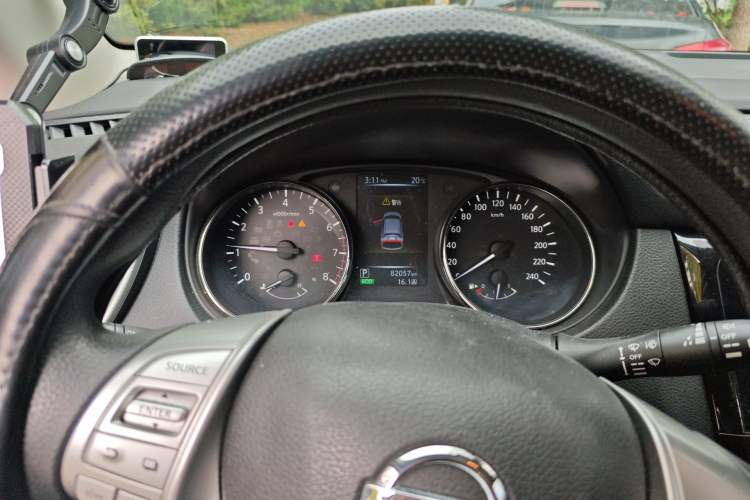 Used Nissan Qashqai 2016 2.0L CVT Elite Edition Instrument Cluster