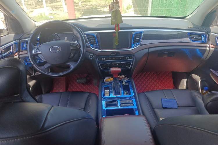 Used GAC Trumpchi GS8 2017 320T Two-Wheel Drive Luxury Smart Connectivity Version (7 Seats)
