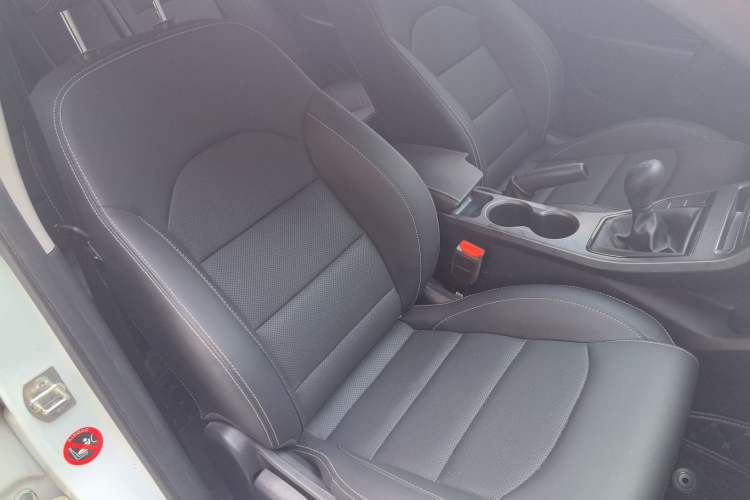 Used Geely Auto Emgrand 2019 Leading Edition 1.5L Manual Luxury Model China VI Standard Right Front Seat